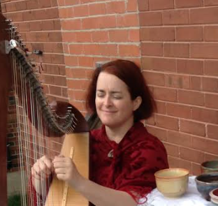 Christina - Harpist